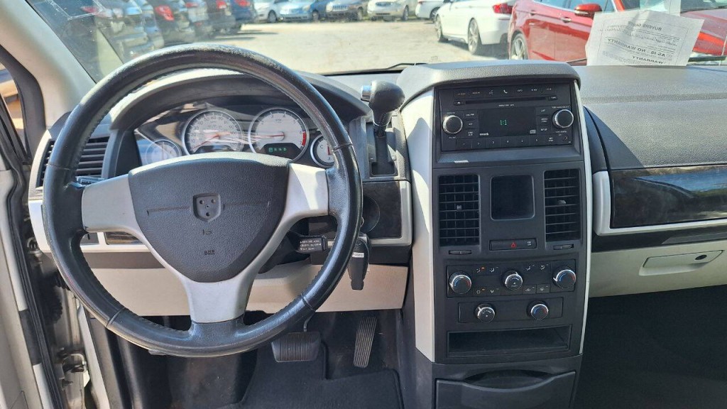 2010 Dodge Grand Caravan Image 13