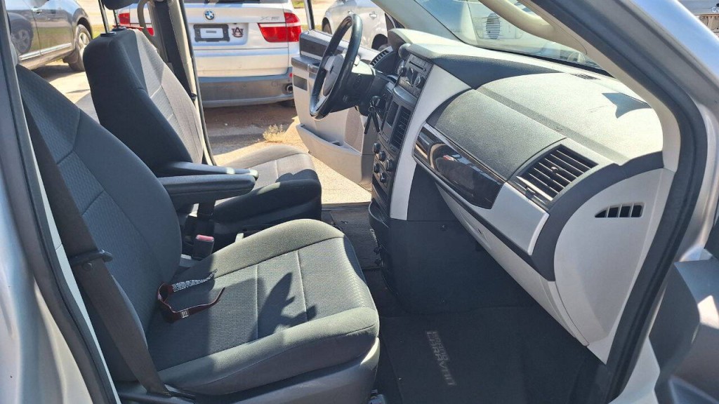 2010 Dodge Grand Caravan Image 19
