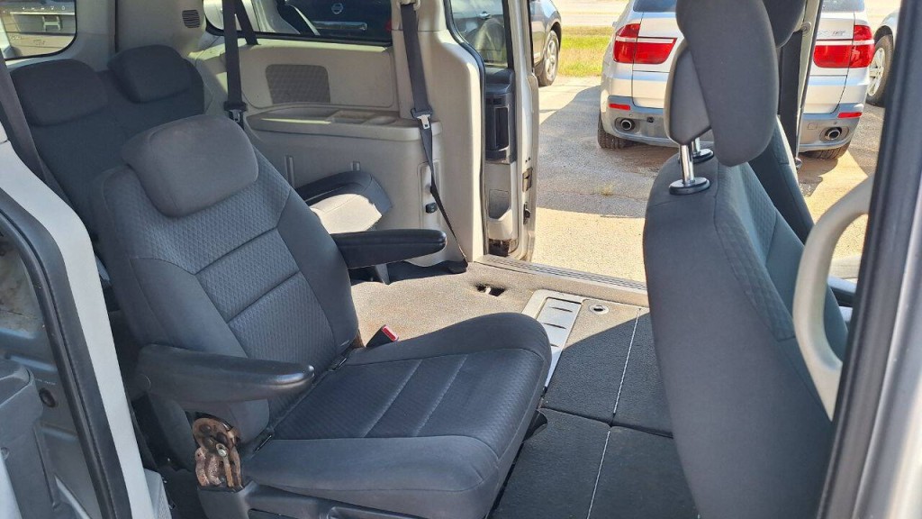 2010 Dodge Grand Caravan Image 20