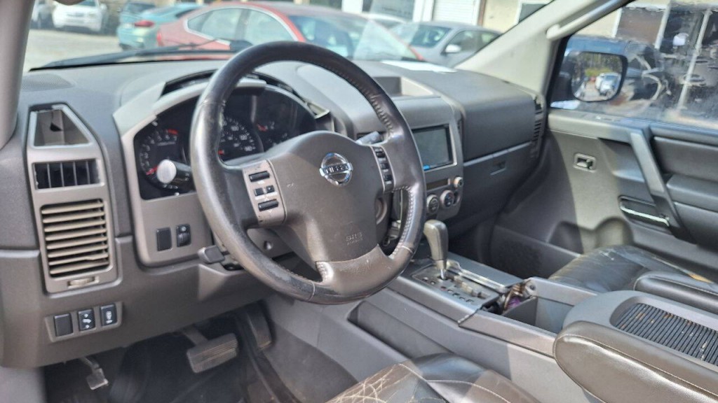 2006 Nissan Armada Image 8