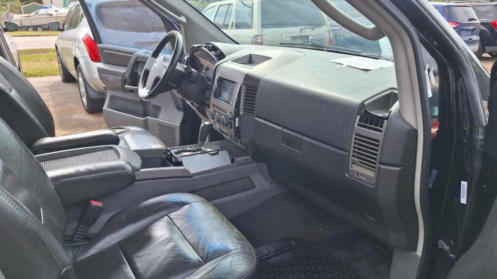 2006 Nissan Armada Image 12
