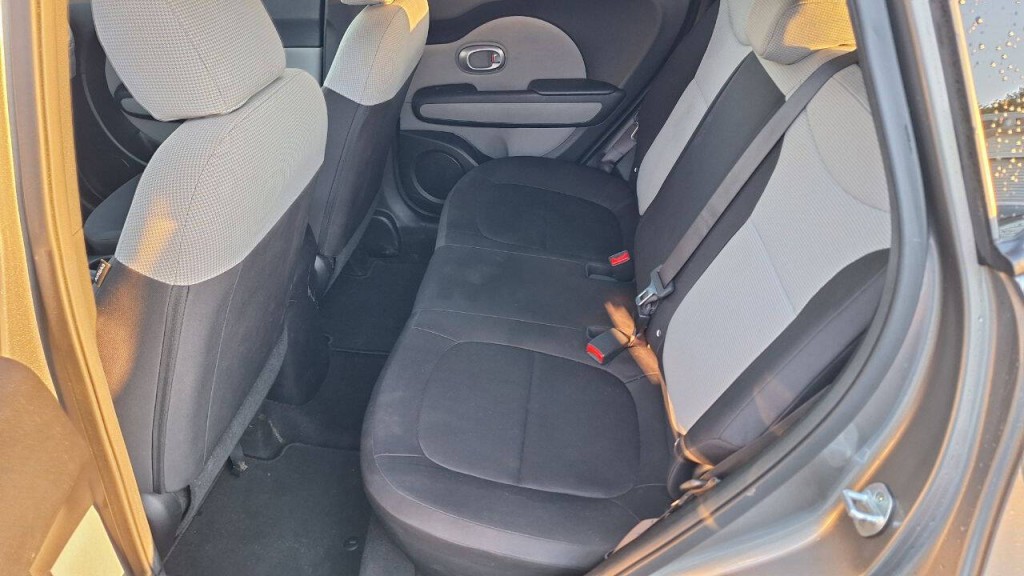 2015 Kia Soul Image 21