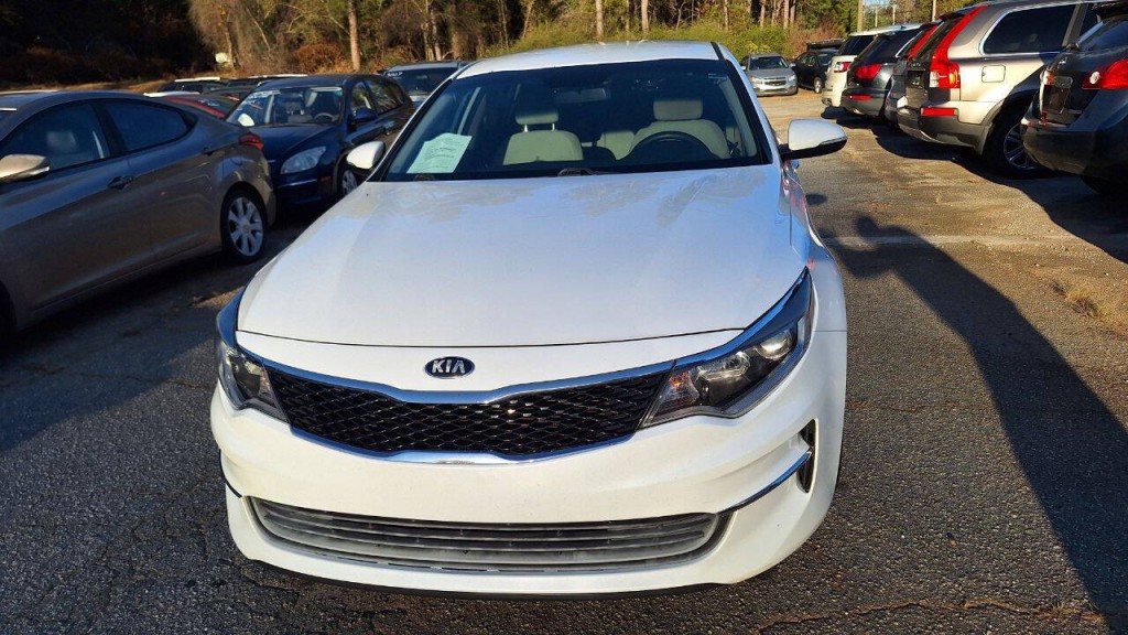 2018 Kia Optima Image 2