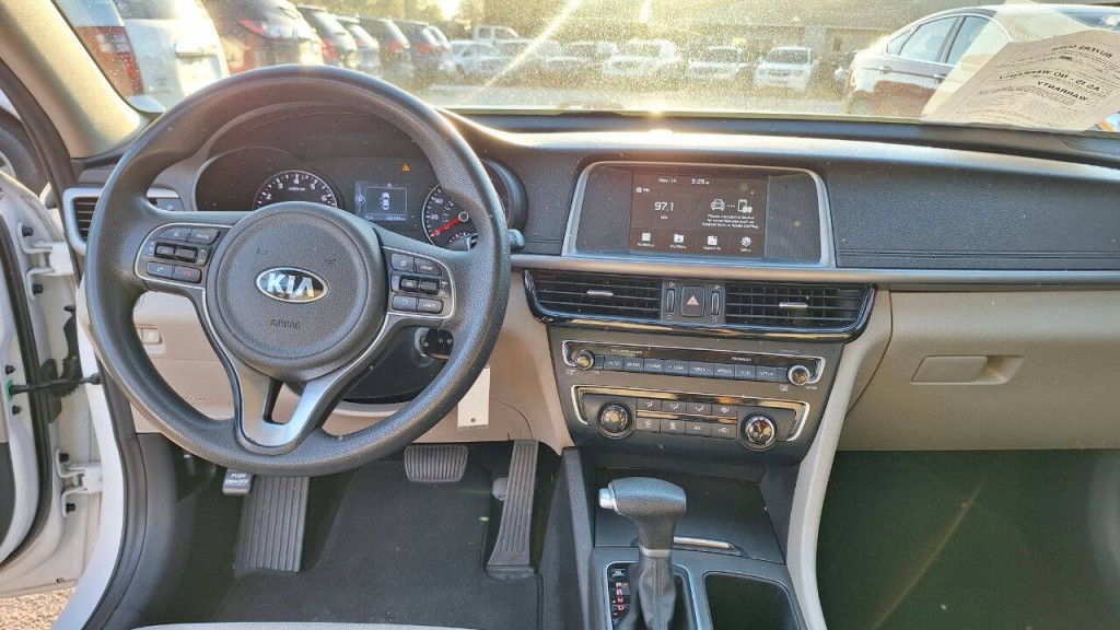 2018 Kia Optima Image 12