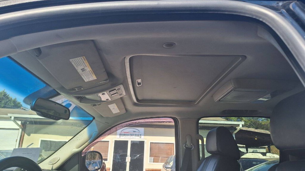 2007 GMC Yukon Image 8