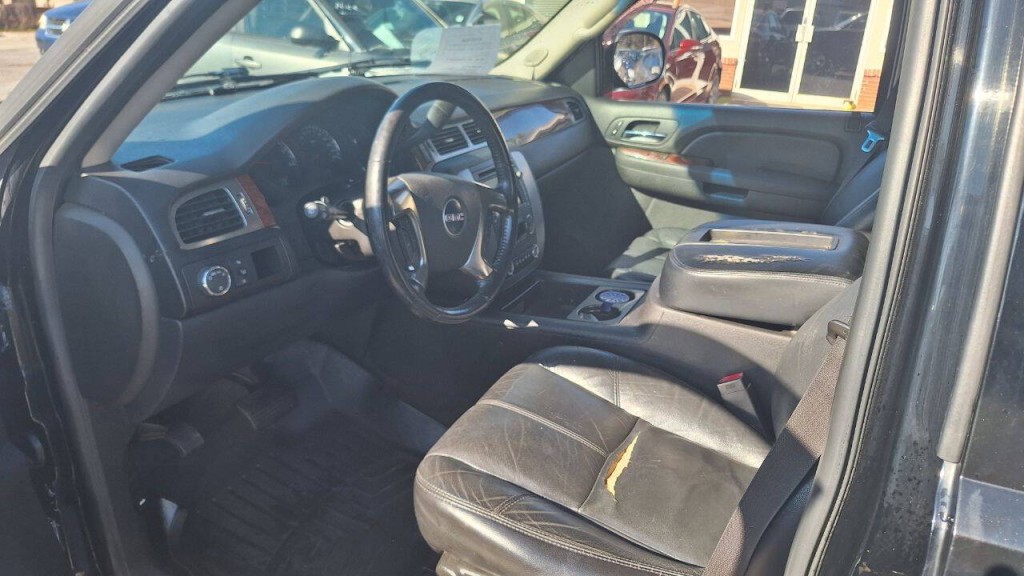 2007 GMC Yukon Image 11