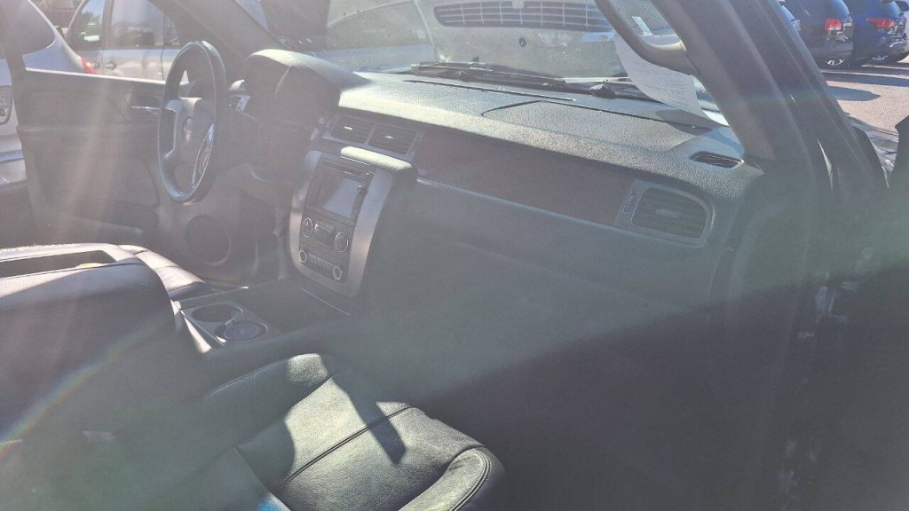 2007 GMC Yukon Image 17