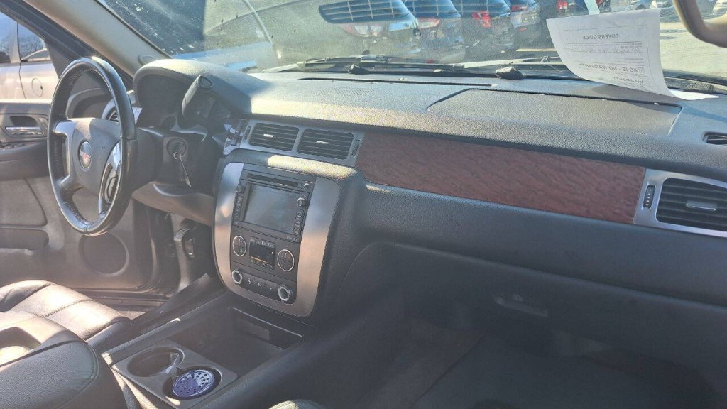 2007 GMC Yukon Image 18