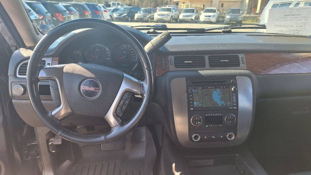 2007 GMC Yukon Image 25