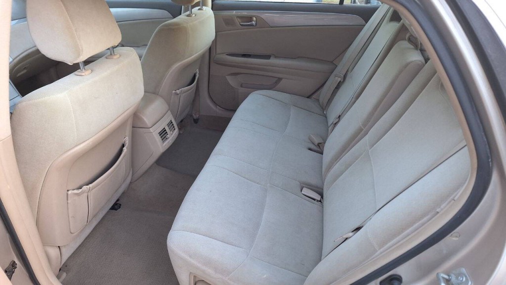 2006 Toyota Avalon Image 18