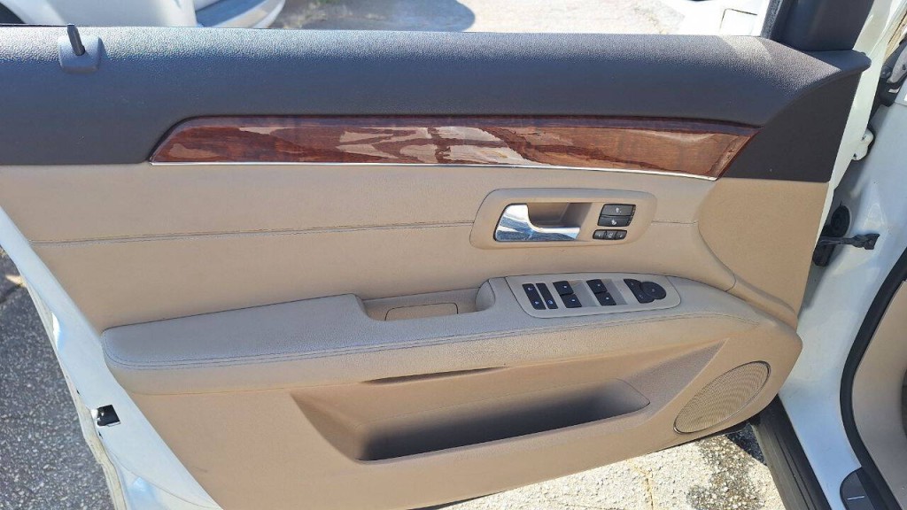 2007 Cadillac SRX Image 6