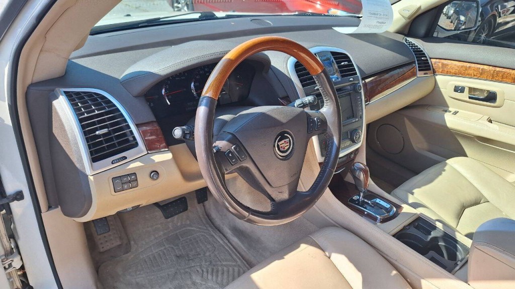 2007 Cadillac SRX Image 9