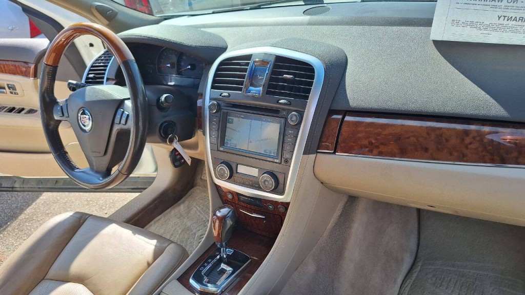 2007 Cadillac SRX Image 17