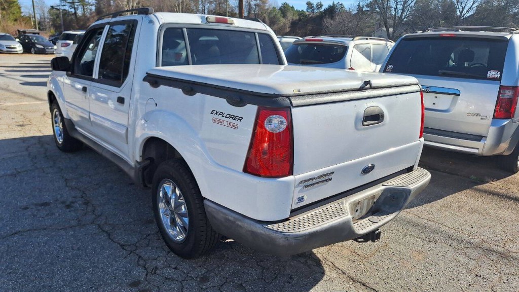 2005 Ford Explorer Image 4