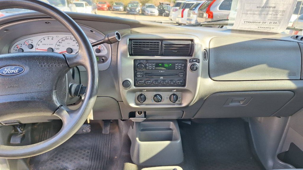 2005 Ford Explorer Image 13