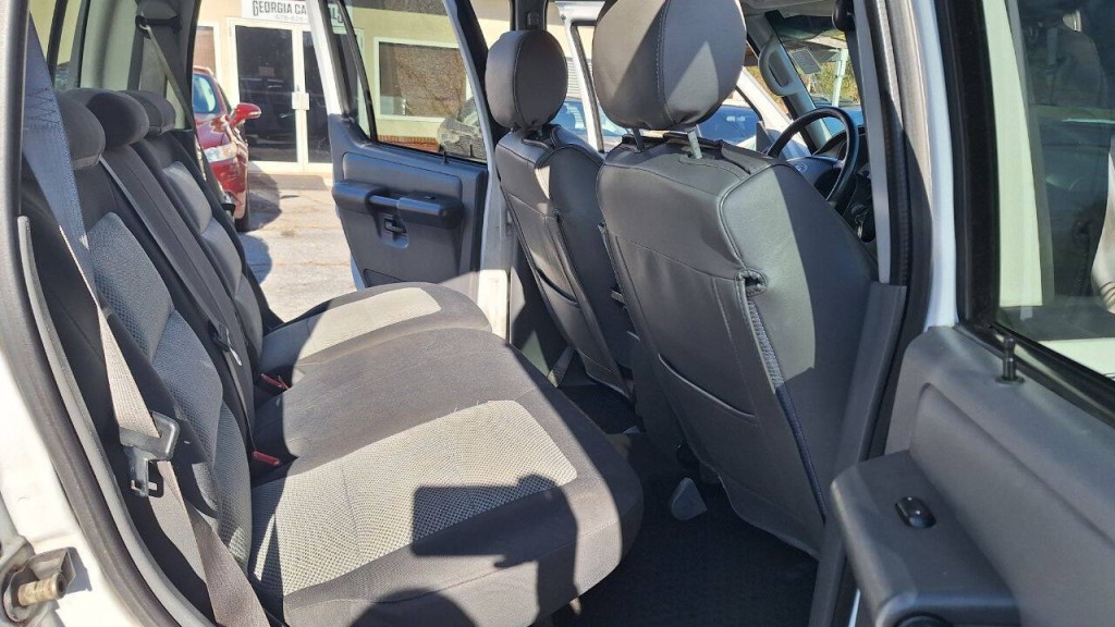 2005 Ford Explorer Image 18