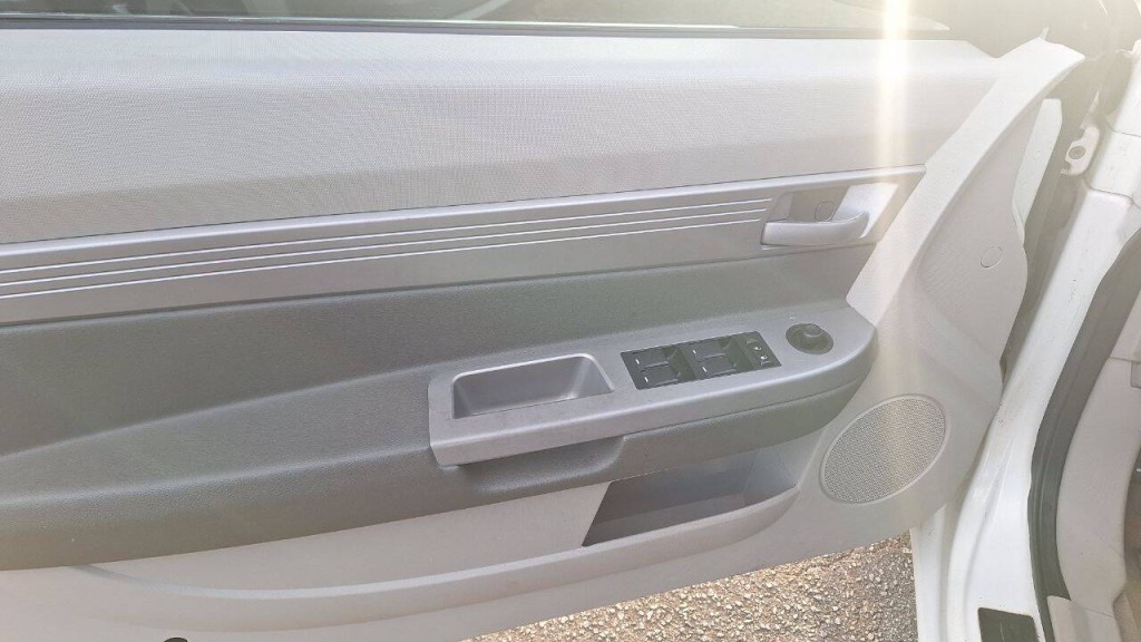 2008 Chrysler Sebring Image 8