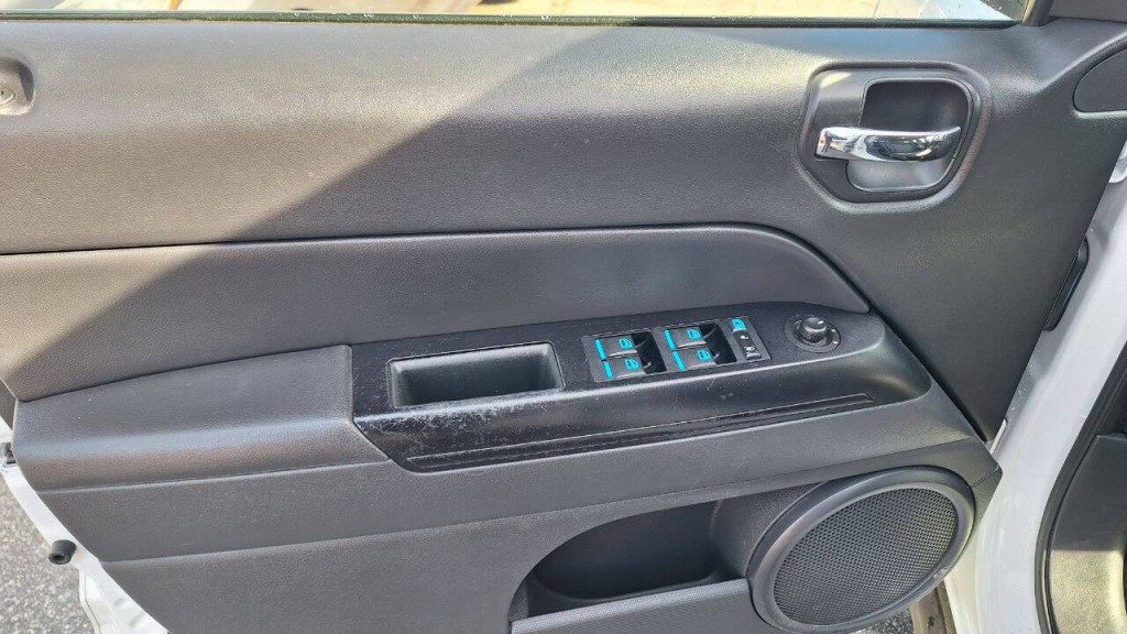 2014 Jeep Compass Image 7