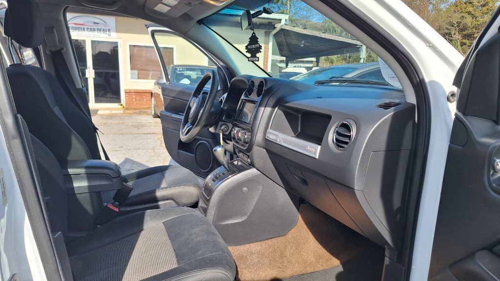 2014 Jeep Compass Image 15