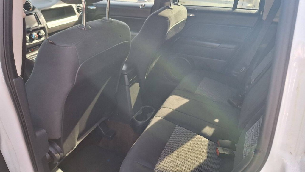 2014 Jeep Compass Image 20