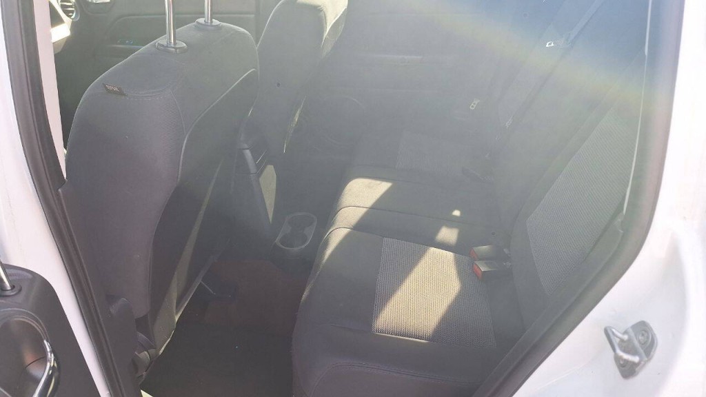 2014 Jeep Compass Image 21