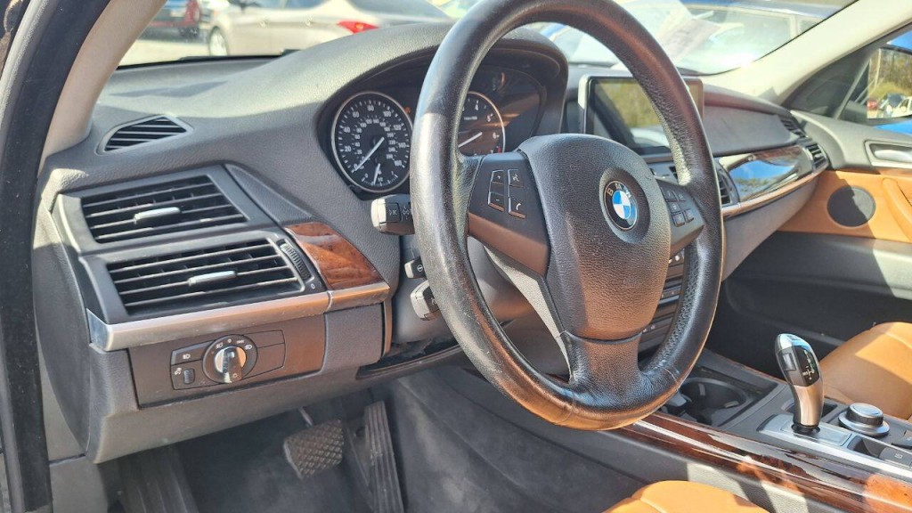 2008 BMW X5 Image 9