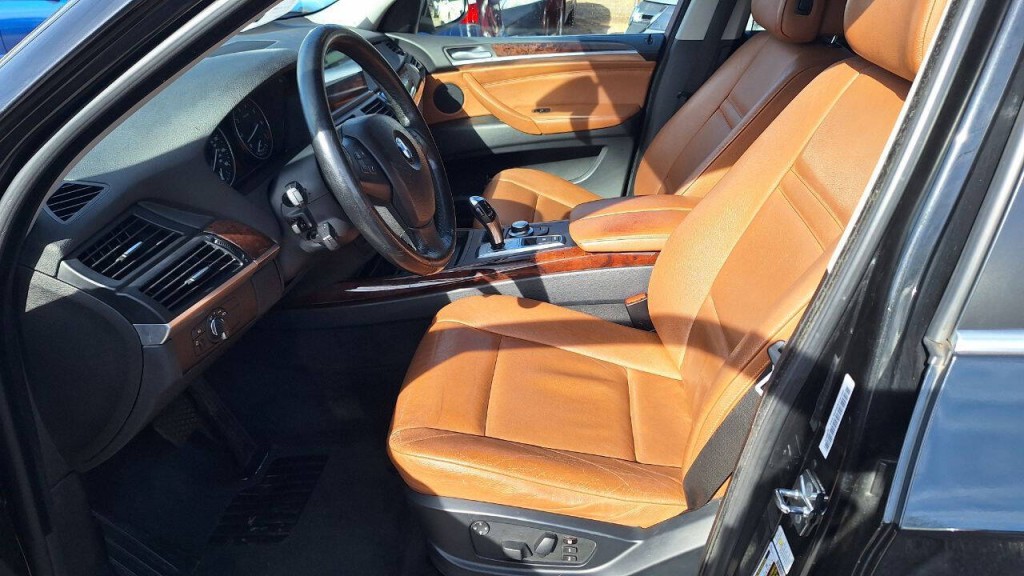 2008 BMW X5 Image 10