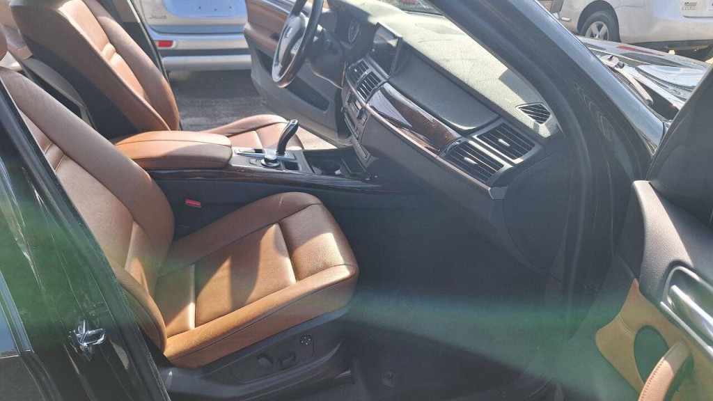 2008 BMW X5 Image 19