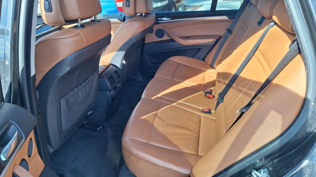 2008 BMW X5 Image 25
