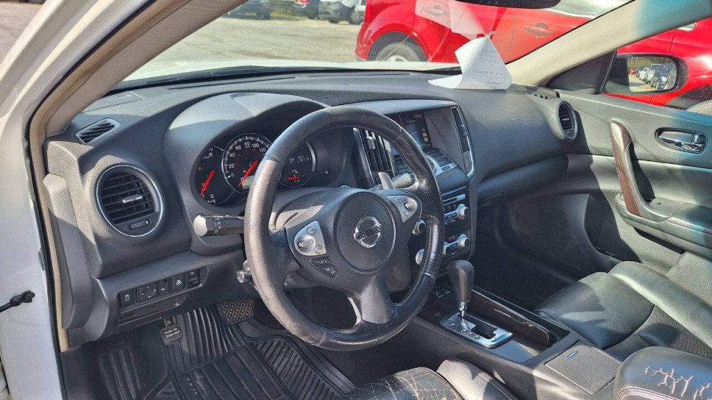 2013 Nissan Maxima Image 9