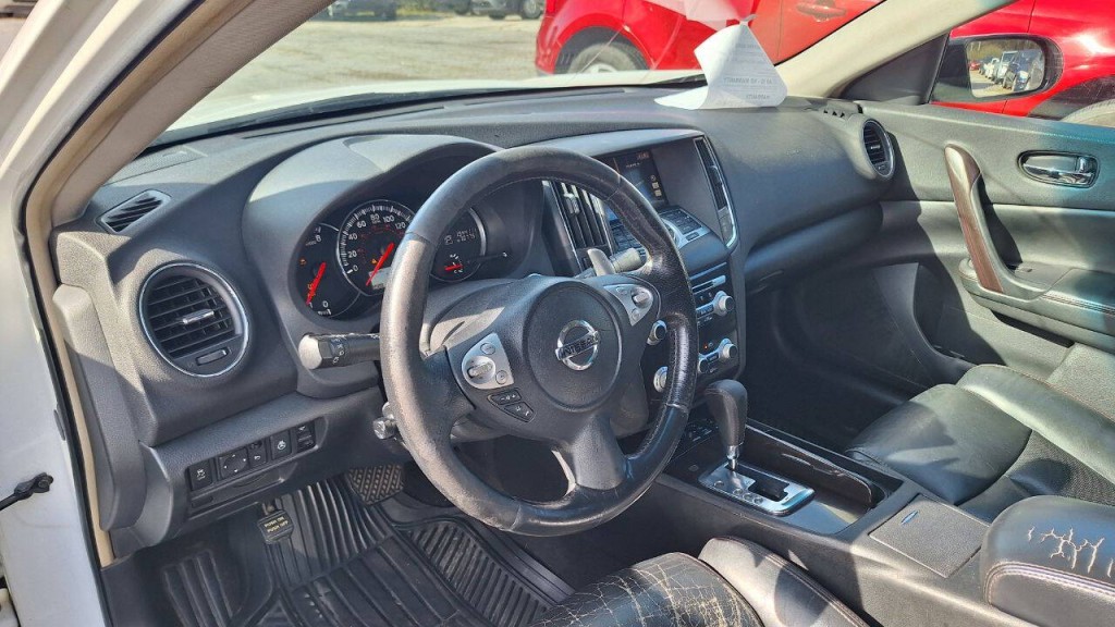 2013 Nissan Maxima Image 10