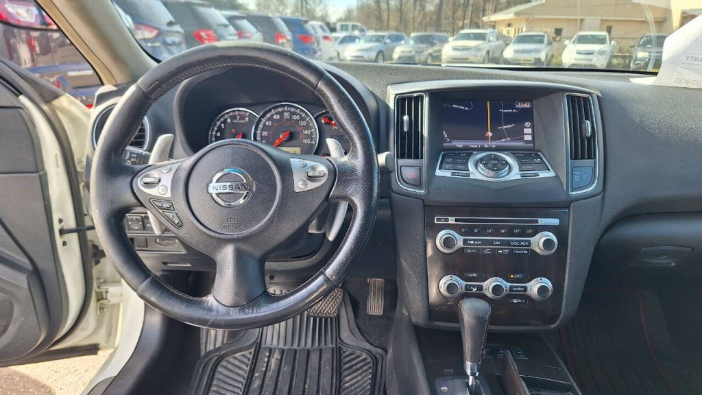2013 Nissan Maxima Image 13