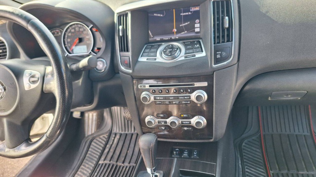 2013 Nissan Maxima Image 17