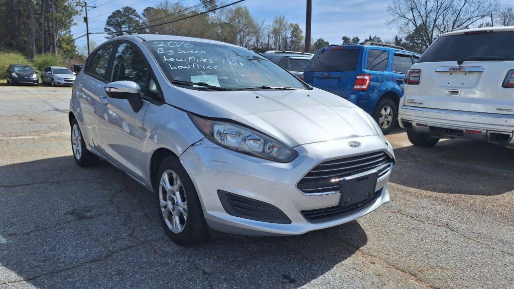 2016 Ford Fiesta Image 1