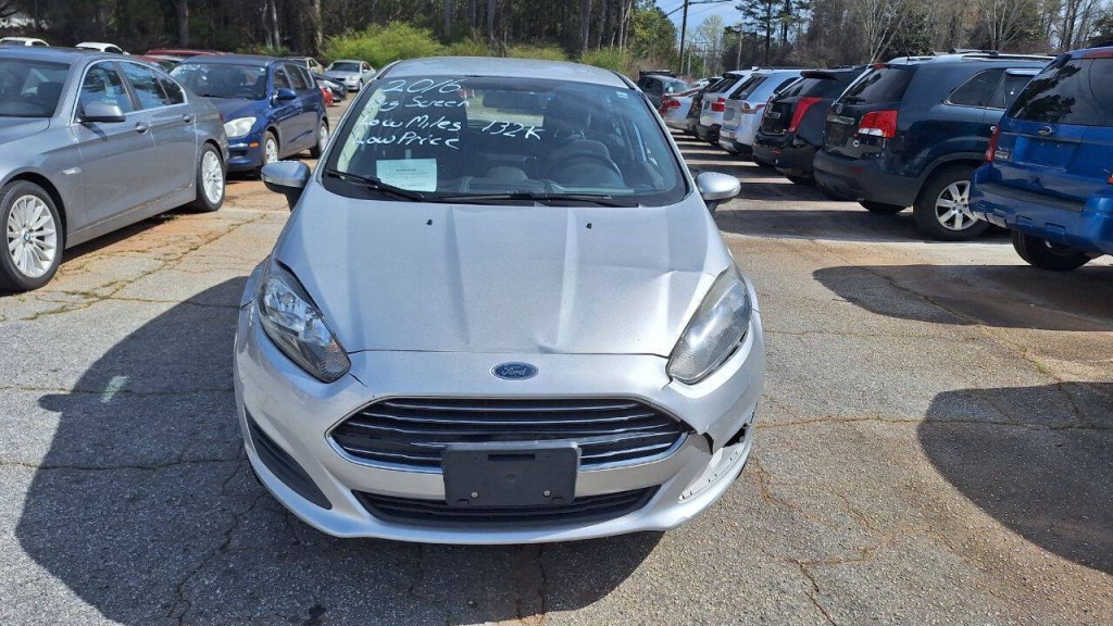 2016 Ford Fiesta Image 2