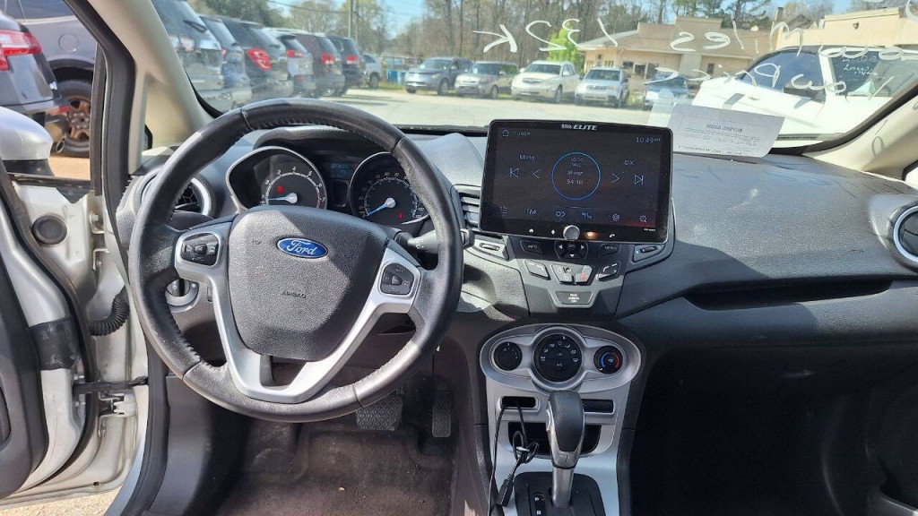 2016 Ford Fiesta Image 13