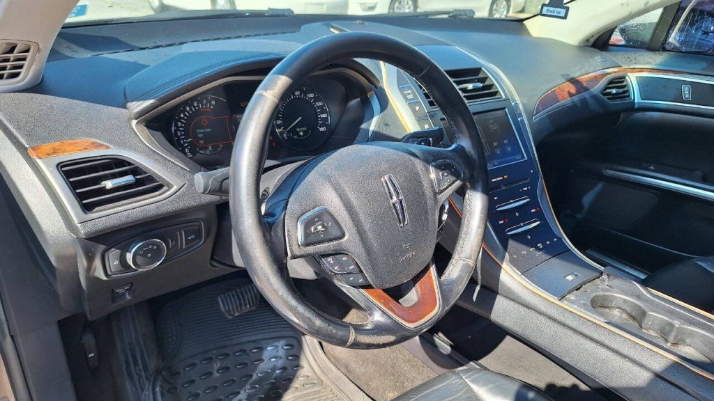 2016 Lincoln MKZ Image 11