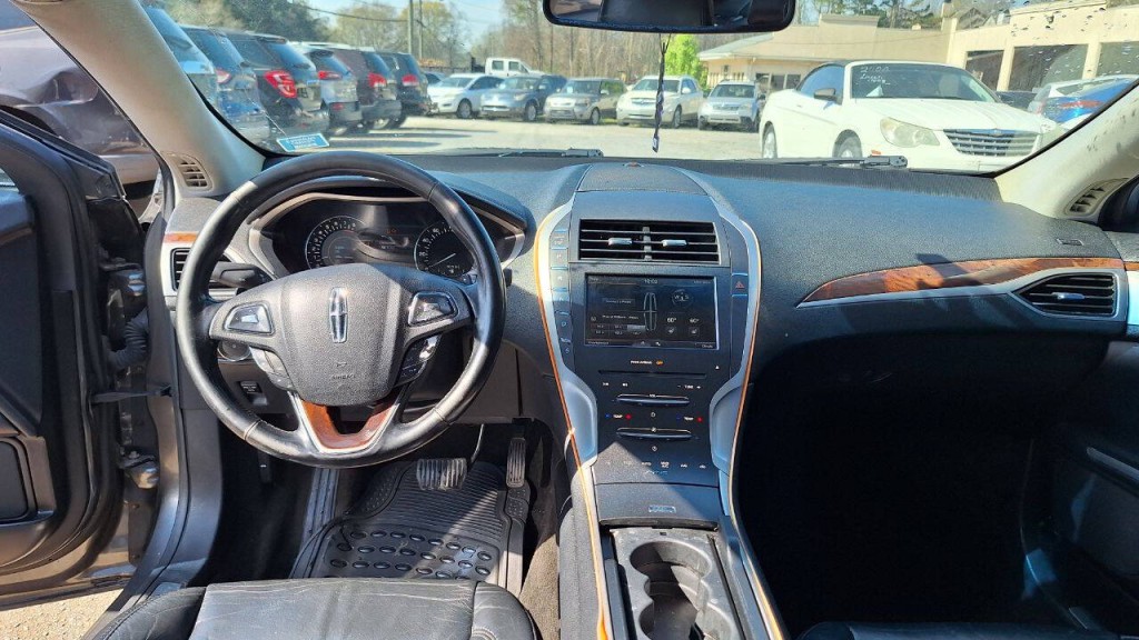 2016 Lincoln MKZ Image 13