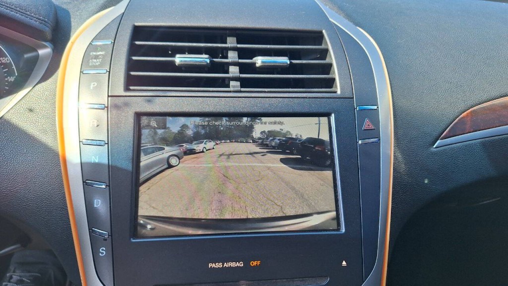 2016 Lincoln MKZ Image 17