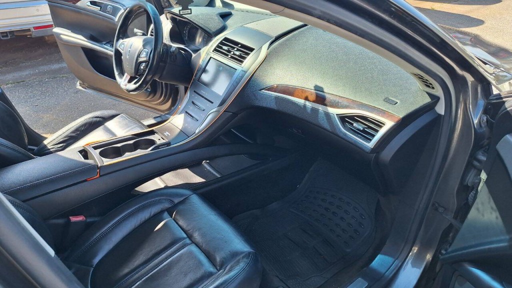2016 Lincoln MKZ Image 19