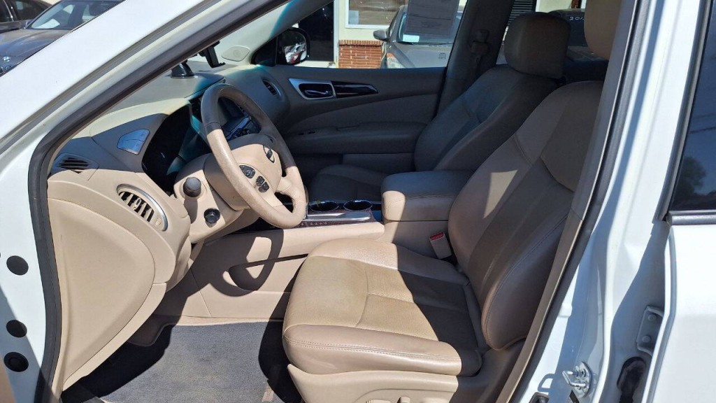 2014 Nissan Pathfinder Image 8