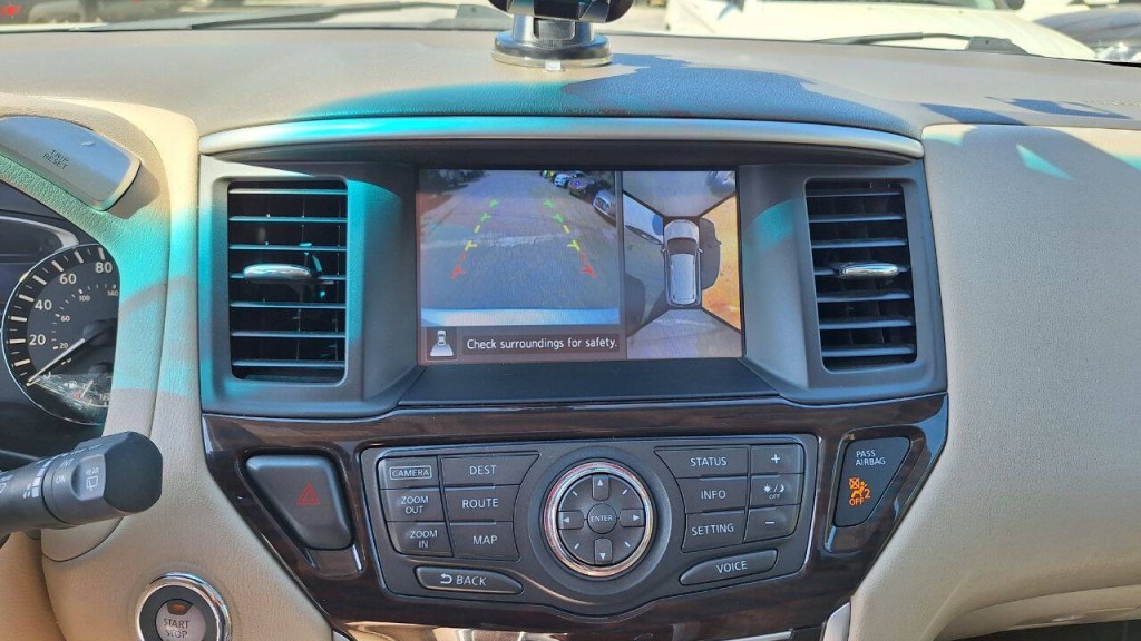 2014 Nissan Pathfinder Image 19