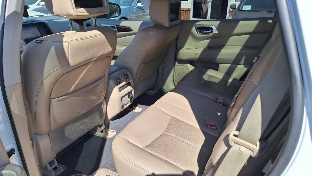 2014 Nissan Pathfinder Image 21
