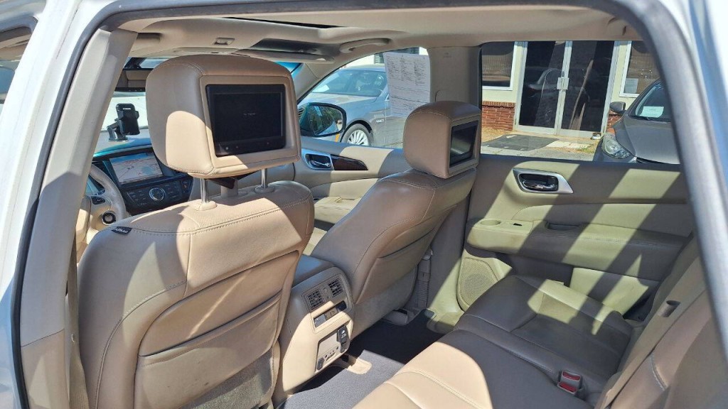 2014 Nissan Pathfinder Image 22