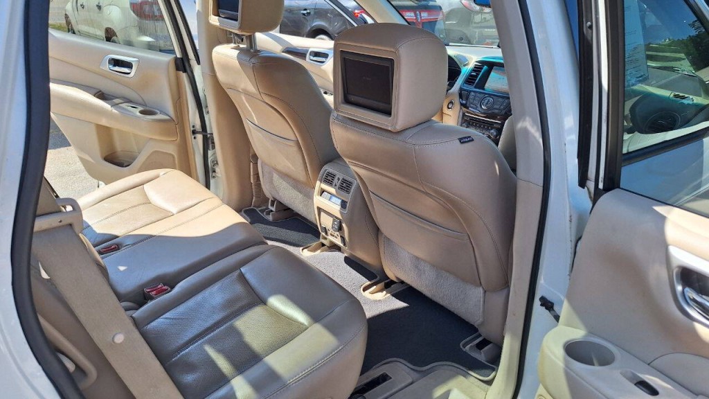 2014 Nissan Pathfinder Image 25