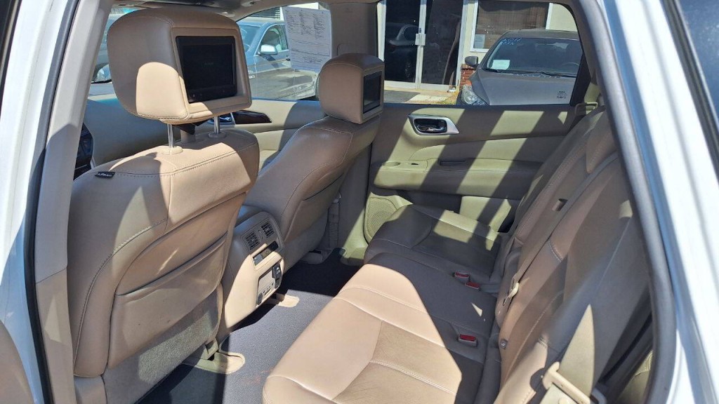 2014 Nissan Pathfinder Image 34