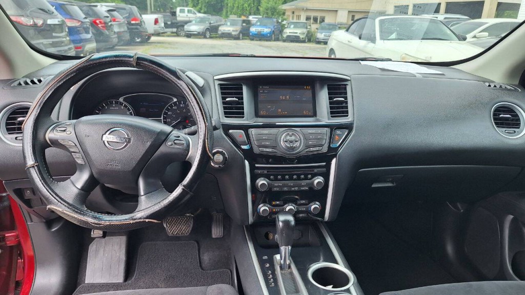 2014 Nissan Pathfinder Image 10
