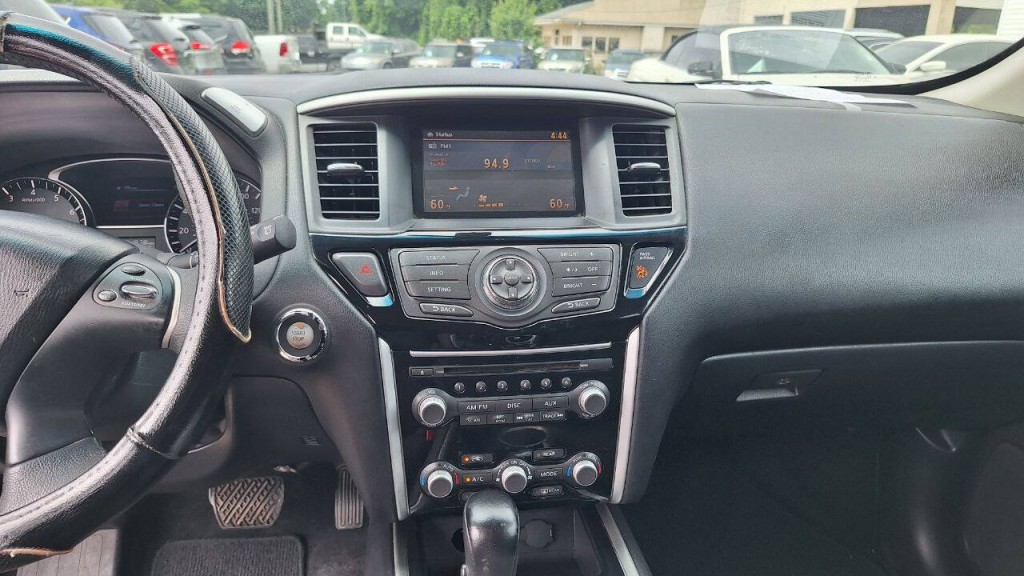 2014 Nissan Pathfinder Image 12