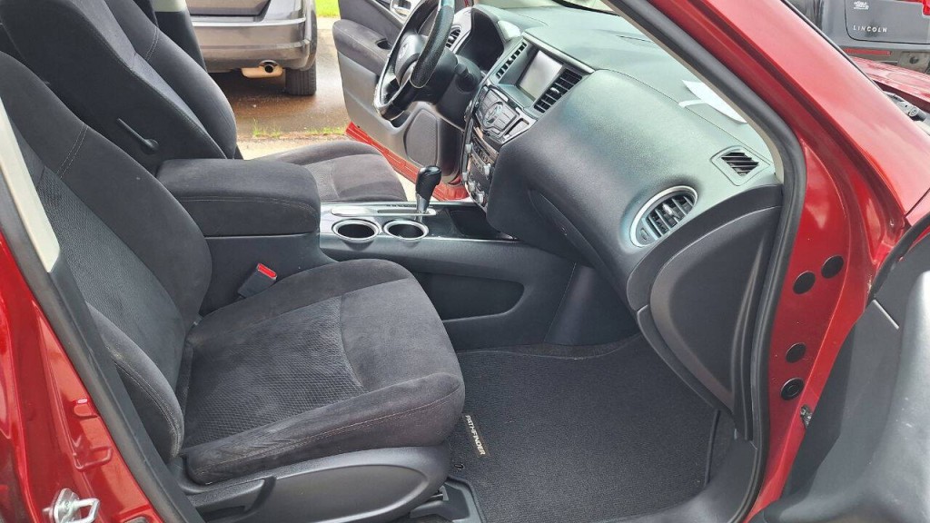 2014 Nissan Pathfinder Image 15