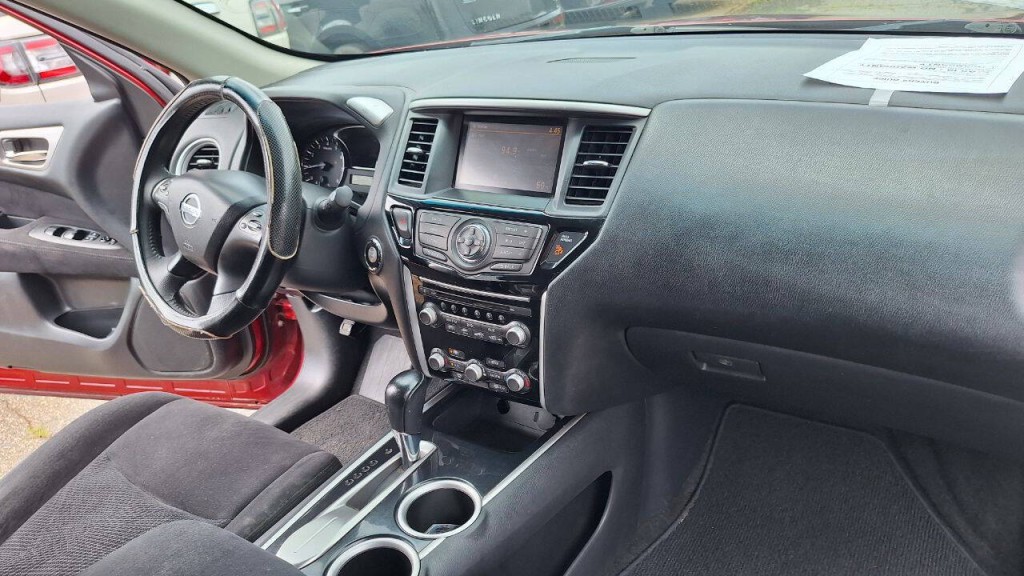 2014 Nissan Pathfinder Image 18